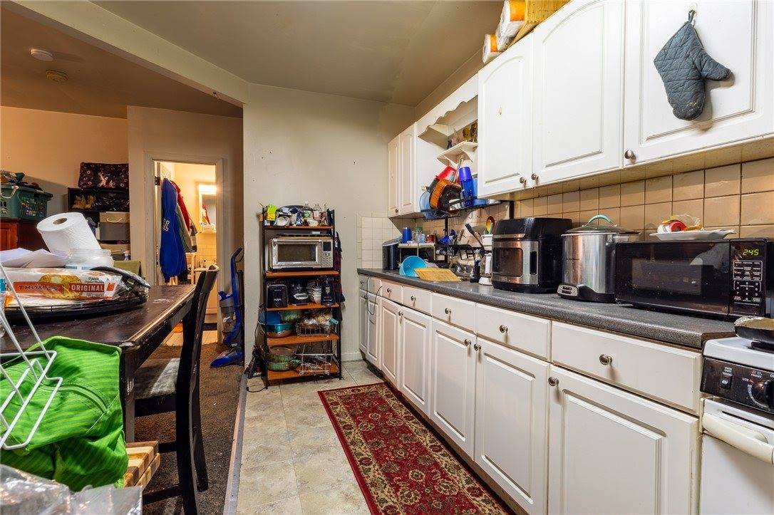 832 Broadway Ave, McKees Rocks, PA 15136