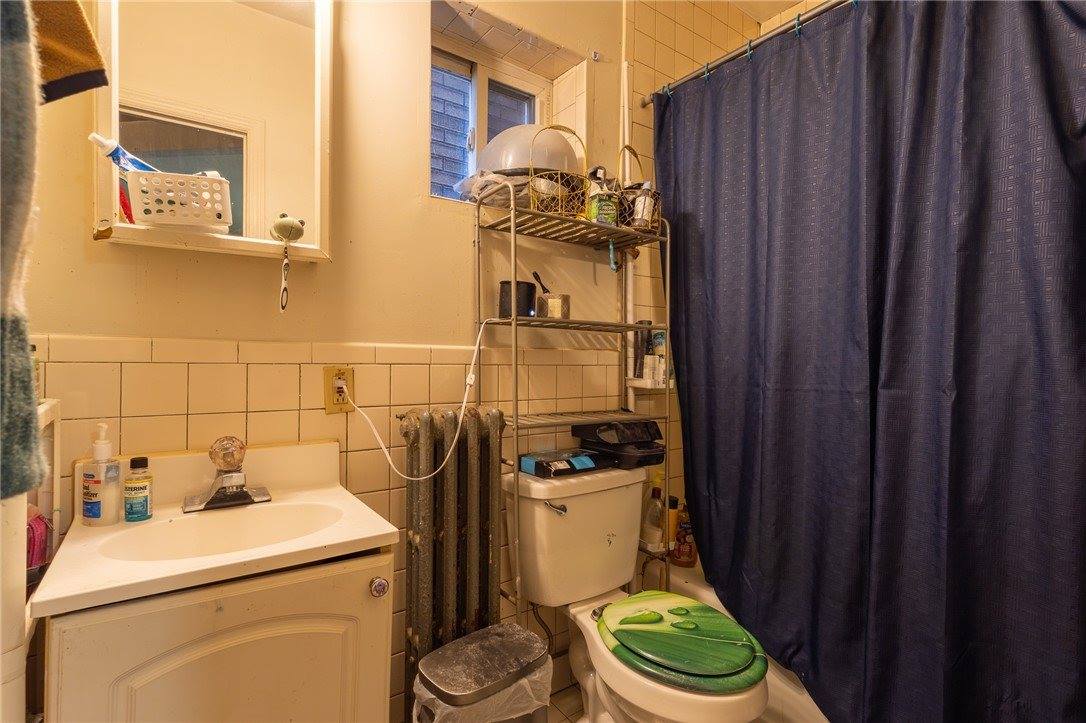 832 Broadway Ave, McKees Rocks, PA 15136