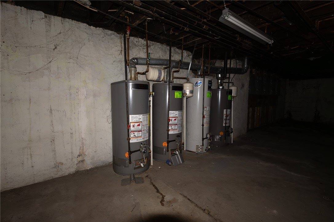 832 Broadway Ave, McKees Rocks, PA 15136