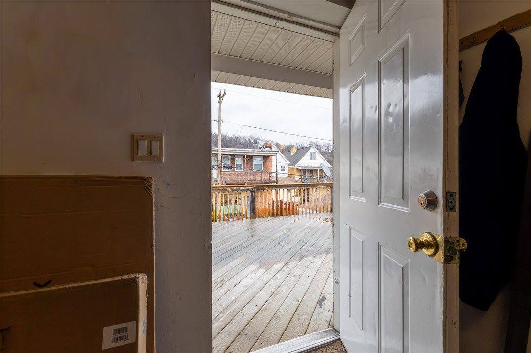 832 Broadway Ave, McKees Rocks, PA 15136