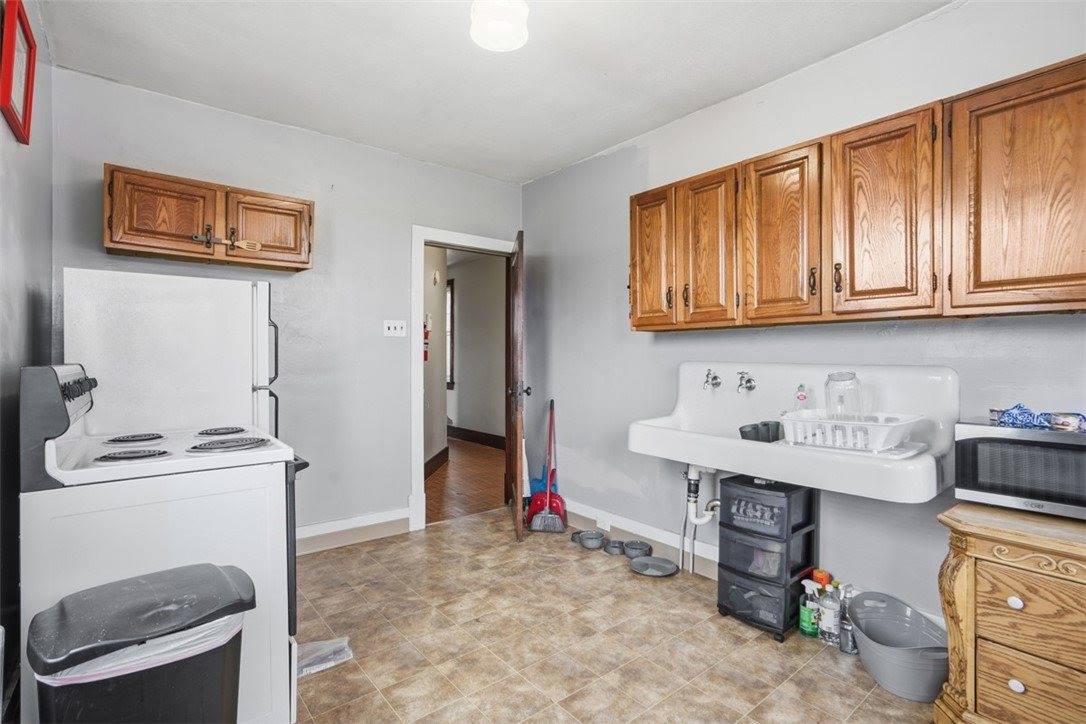 111 Harlem Ave, Stowe Township, PA 15136