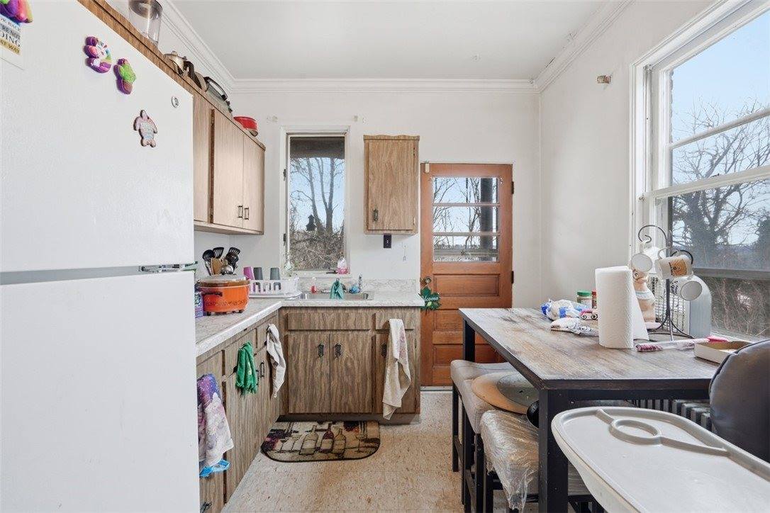 111 Harlem Ave, Stowe Township, PA 15136