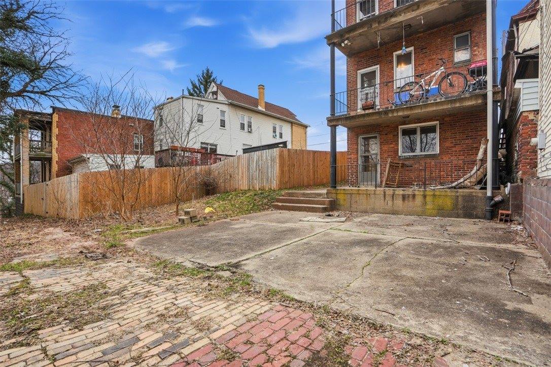 111 Harlem Ave, Stowe Township, PA 15136