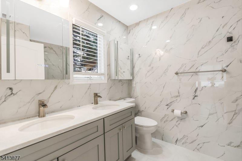 10 North Road, Warren Township, NJ 07059