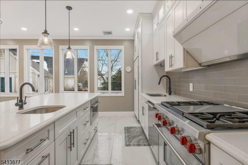 10 North Road, Warren Township, NJ 07059