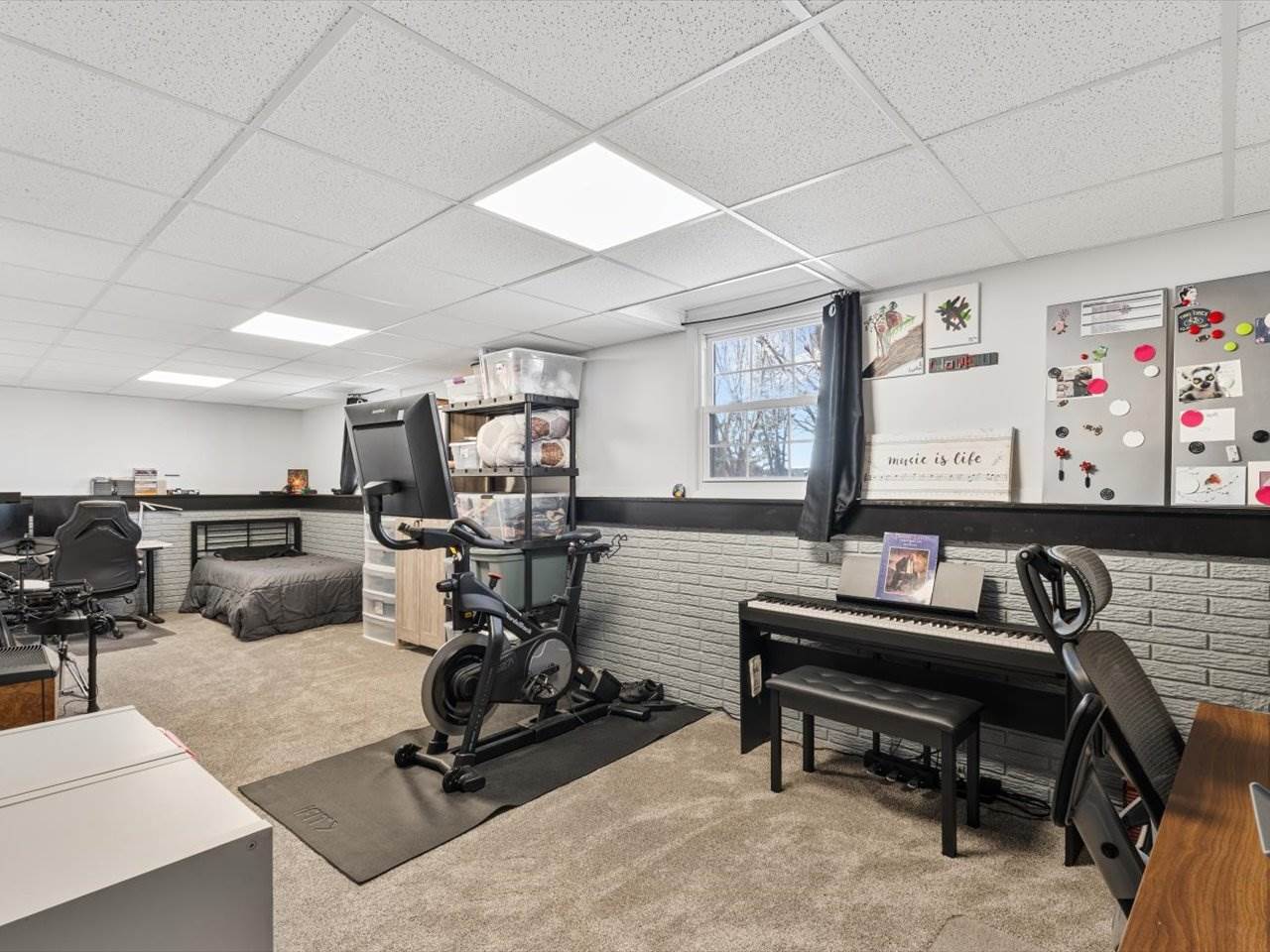 2514 Sheffield Drive, Davenport, IA 52806