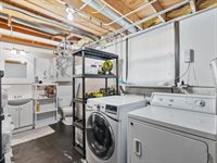 2514 Sheffield Drive, Davenport, IA 52806