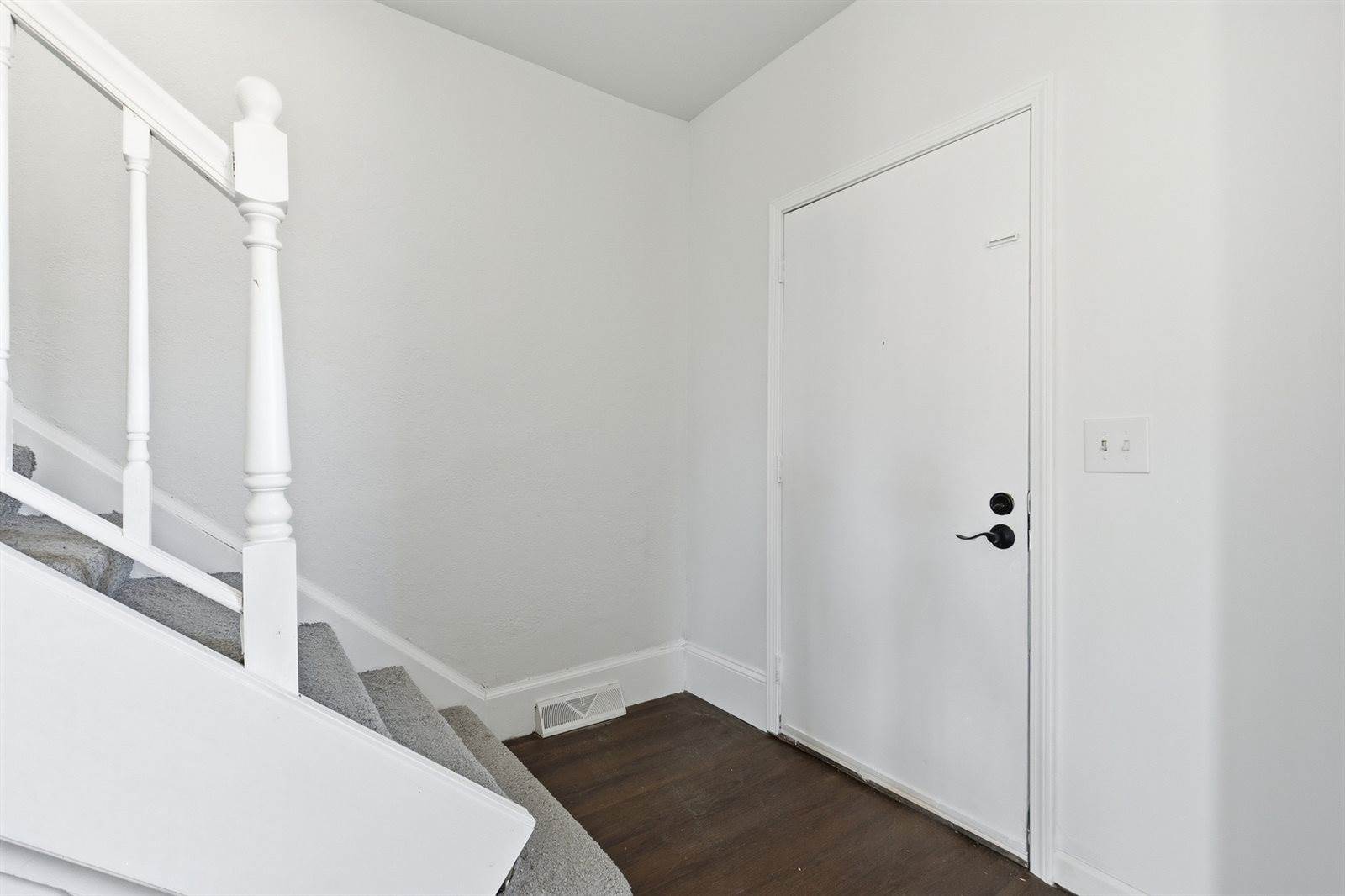 2015 West 5th Street, Davenport, IA 52802