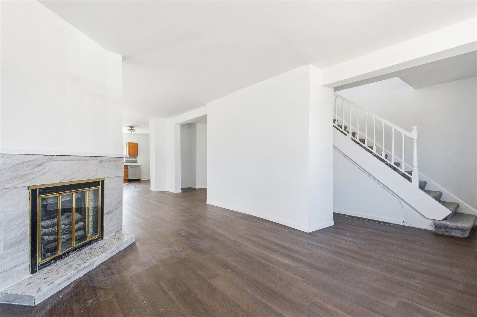 2015 West 5th Street, Davenport, IA 52802