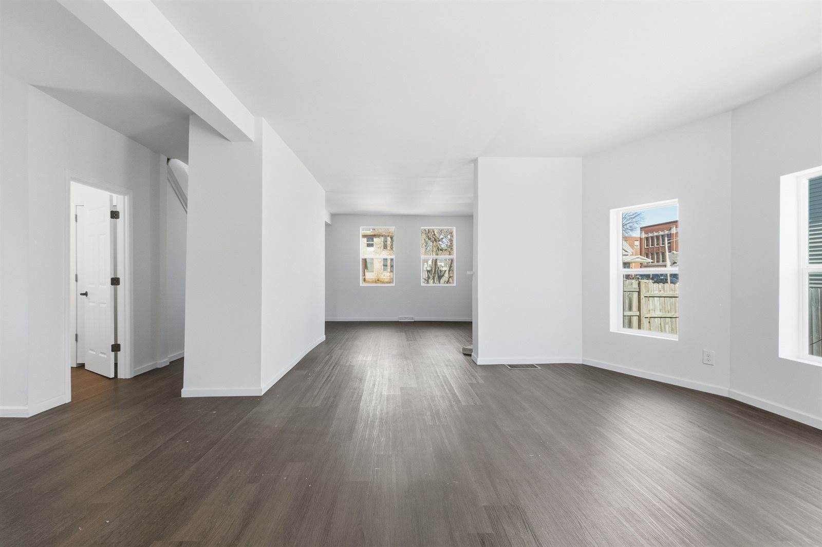 2015 West 5th Street, Davenport, IA 52802