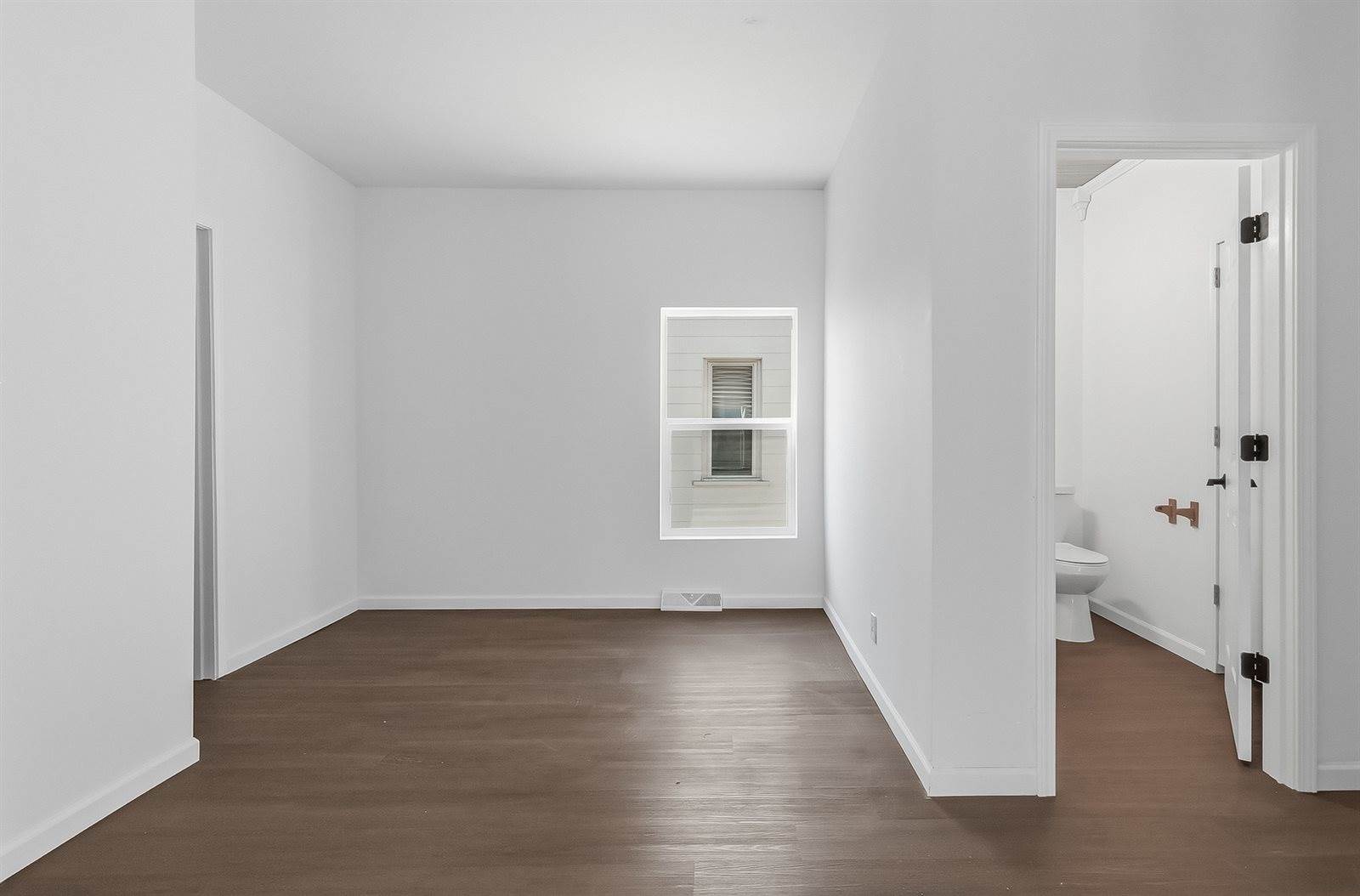 2015 West 5th Street, Davenport, IA 52802