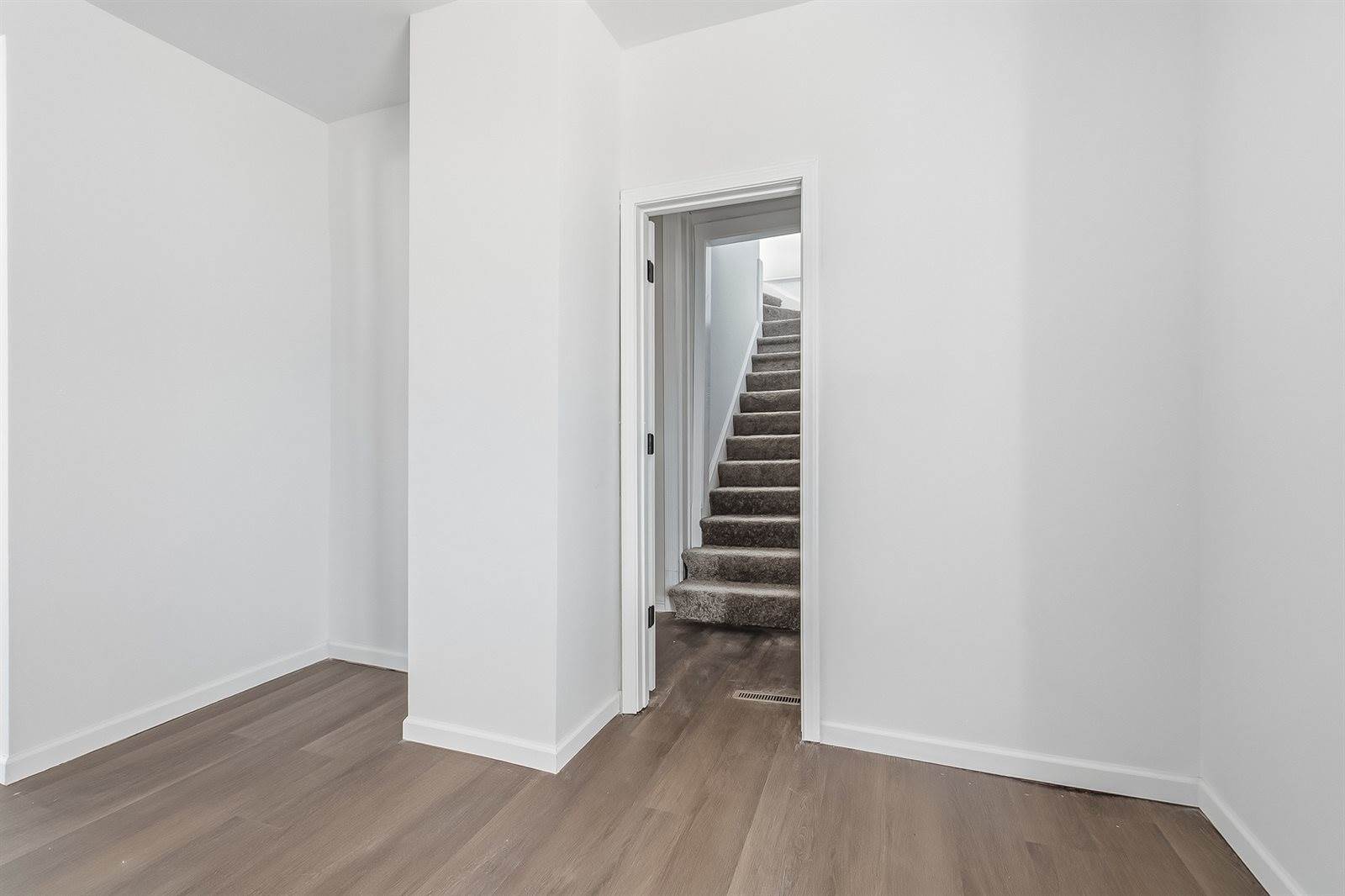 2015 West 5th Street, Davenport, IA 52802