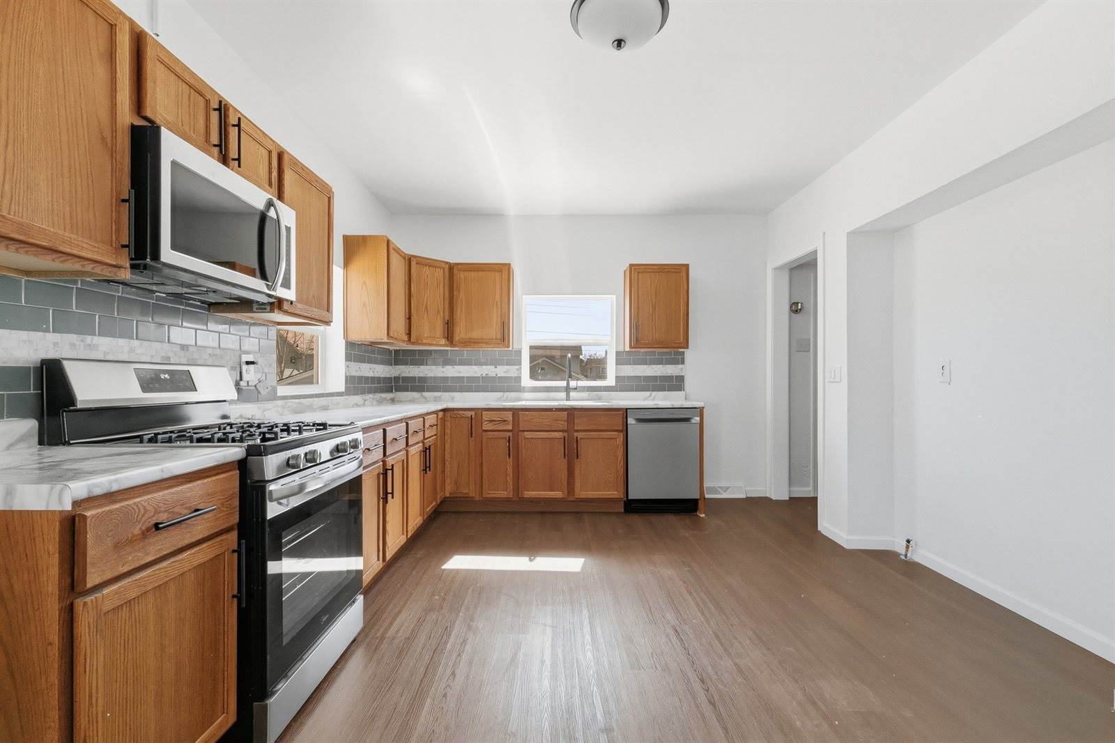 2015 West 5th Street, Davenport, IA 52802