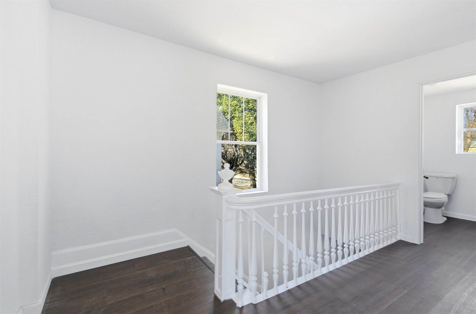 2015 West 5th Street, Davenport, IA 52802