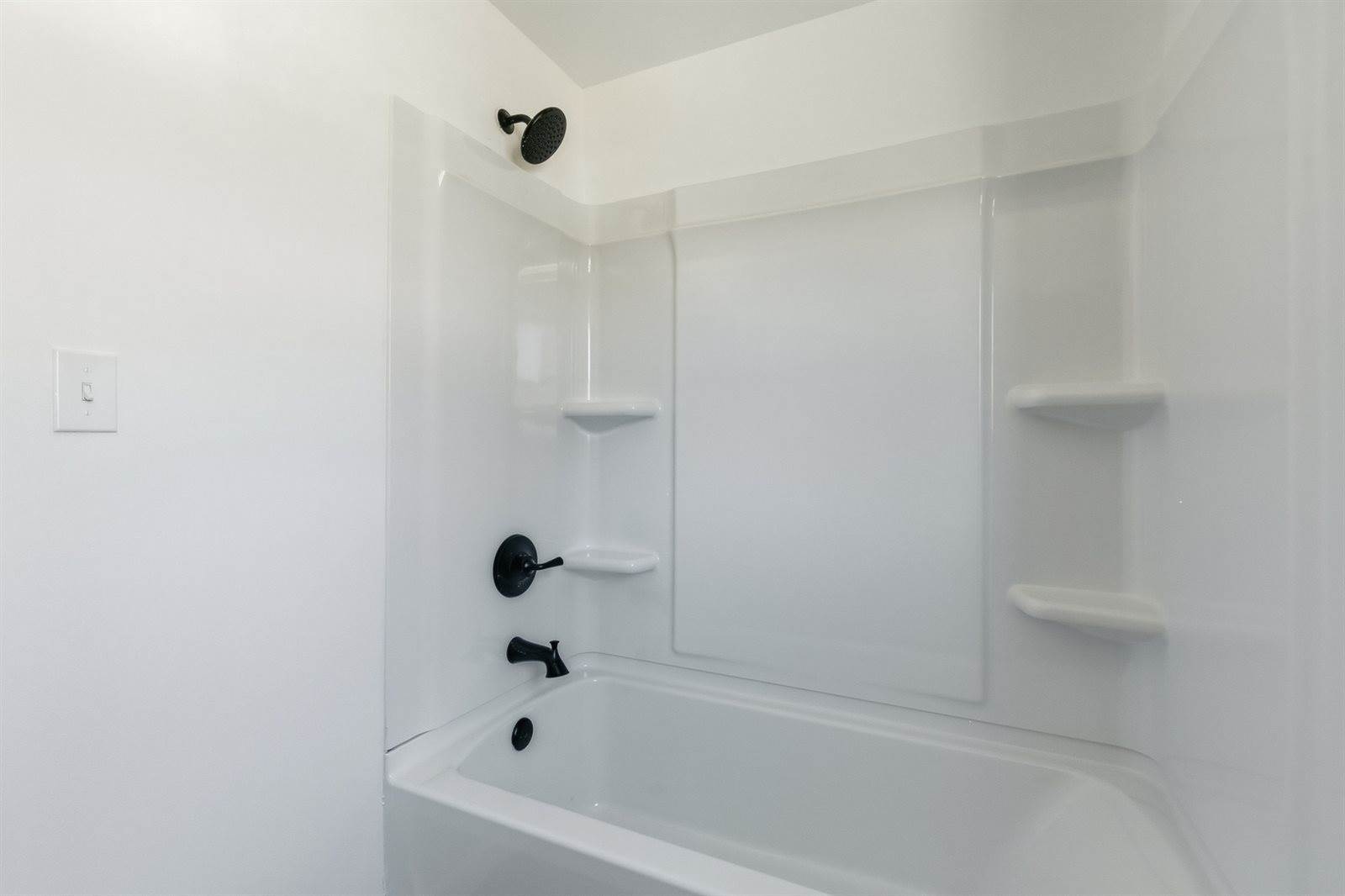 2015 West 5th Street, Davenport, IA 52802