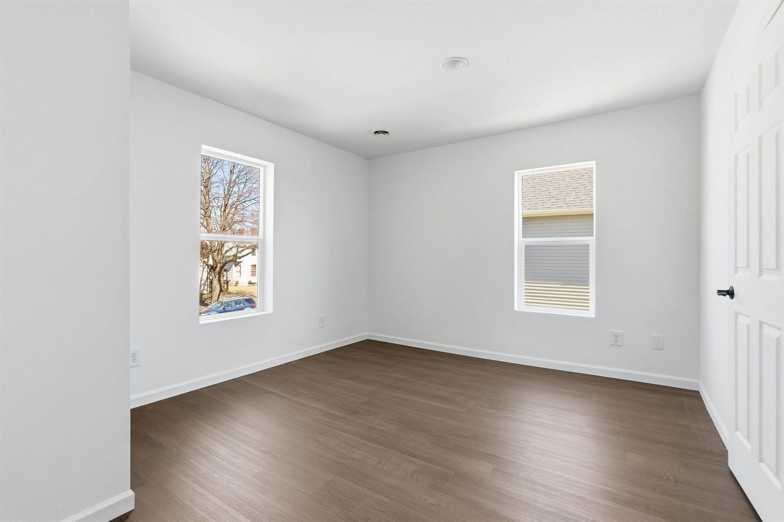 2015 West 5th Street, Davenport, IA 52802