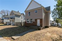 2015 West 5th Street, Davenport, IA 52802