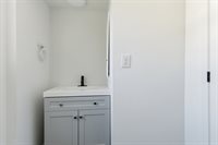 2015 West 5th Street, Davenport, IA 52802