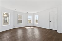 2015 West 5th Street, Davenport, IA 52802