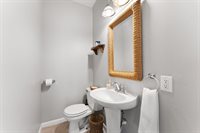 606 Indian Road, Davenport, IA 52802