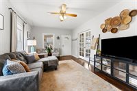 606 Indian Road, Davenport, IA 52802