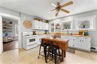 606 Indian Road, Davenport, IA 52802