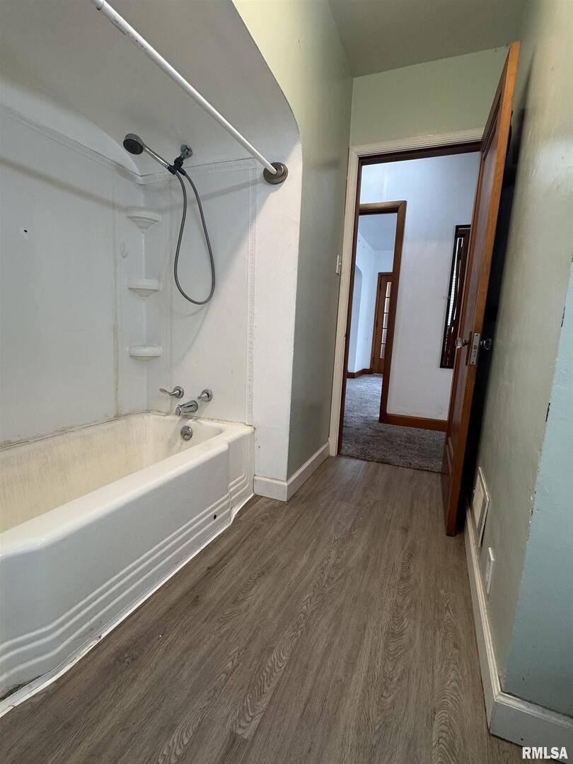 602 Washington Avenue, Lowden, IA 52255