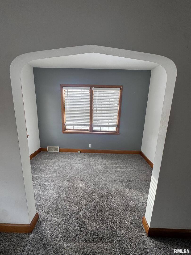 602 Washington Avenue, Lowden, IA 52255