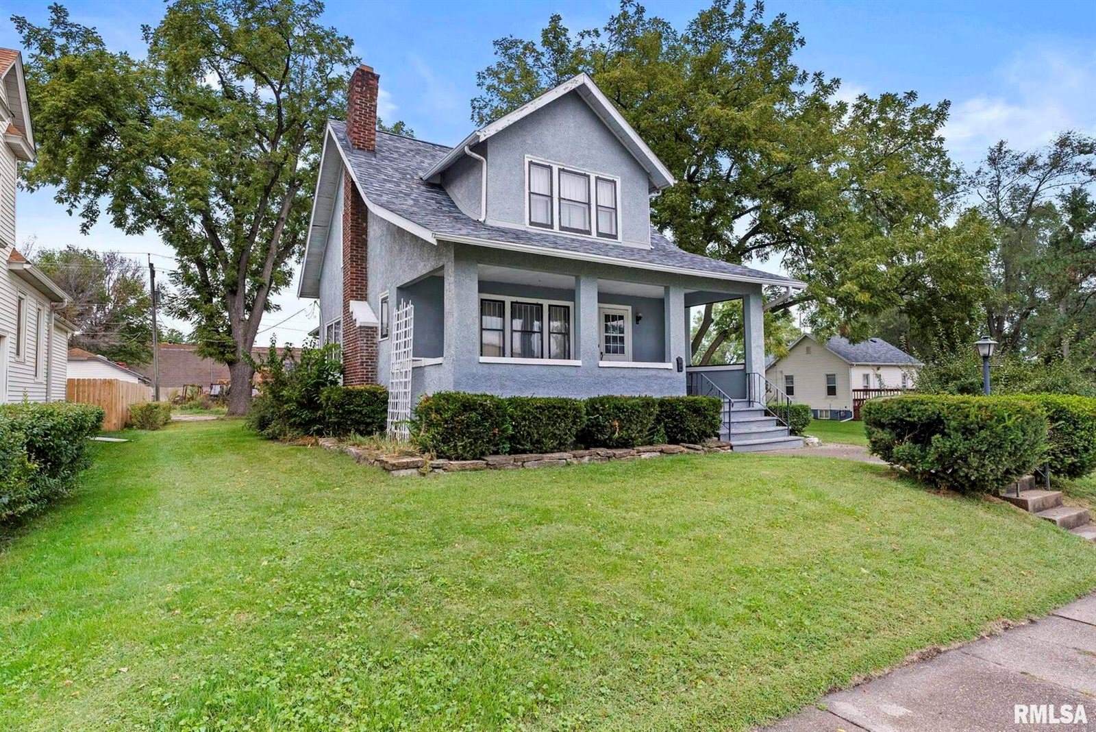 217 40TH Street, Moline, IL 61265