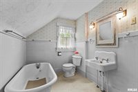 217 40TH Street, Moline, IL 61265