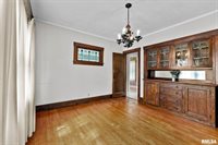 217 40TH Street, Moline, IL 61265