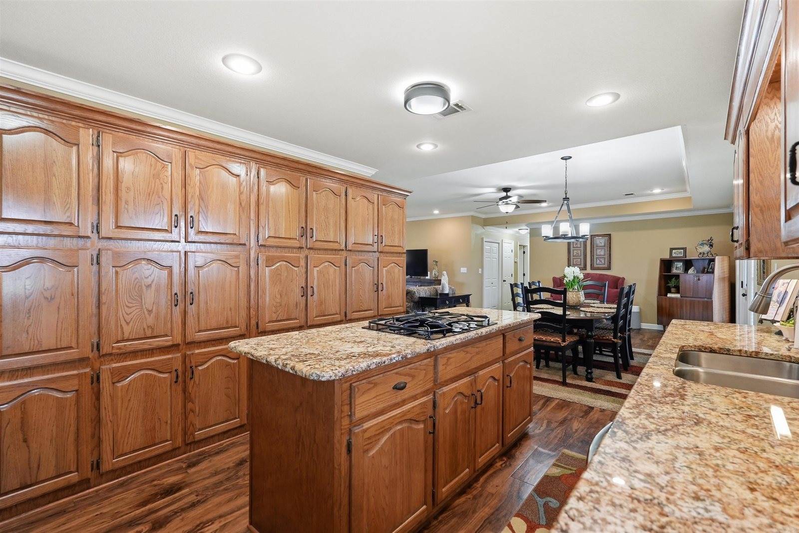 17 N Church, Vilonia, AR 72173