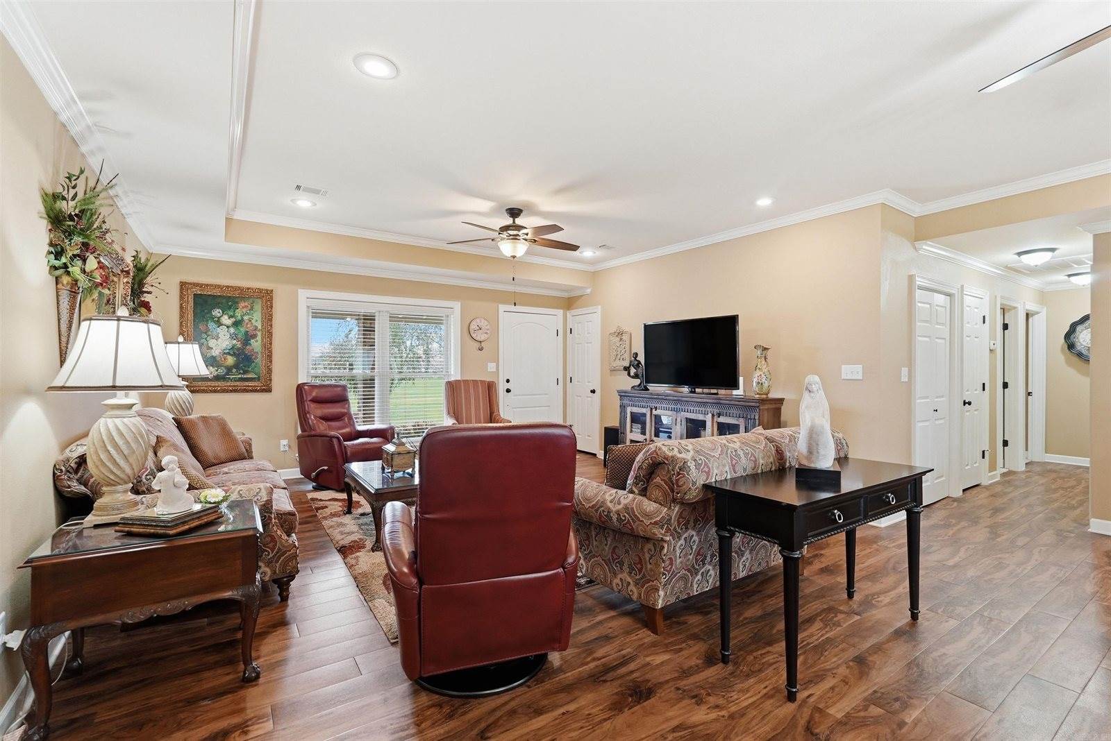 17 N Church, Vilonia, AR 72173