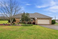 17 N Church, Vilonia, AR 72173