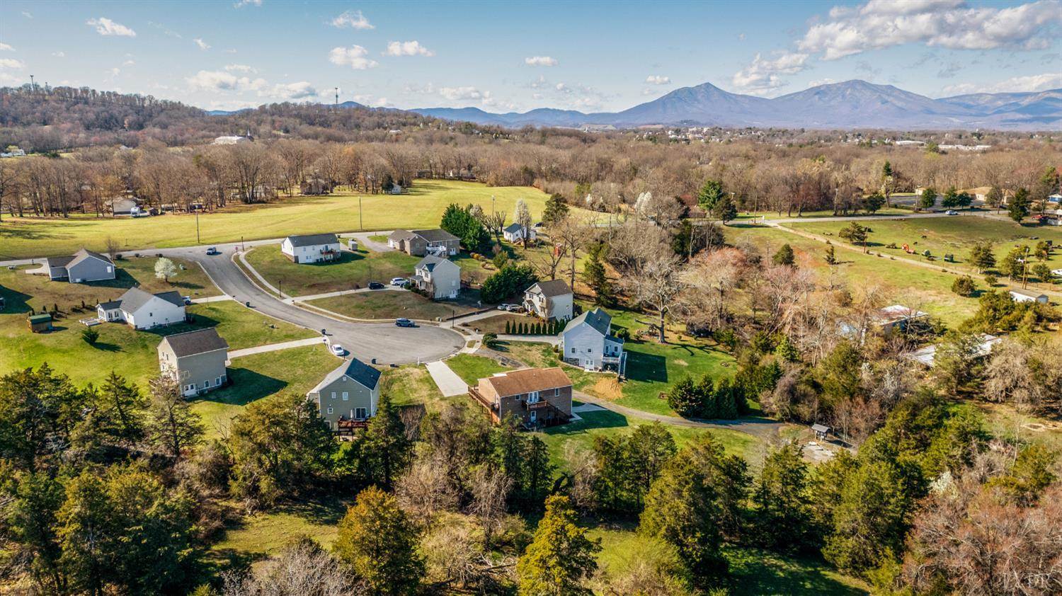 1578 Village Court, Bedford, VA 24523
