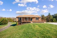 1578 Village Court, Bedford, VA 24523