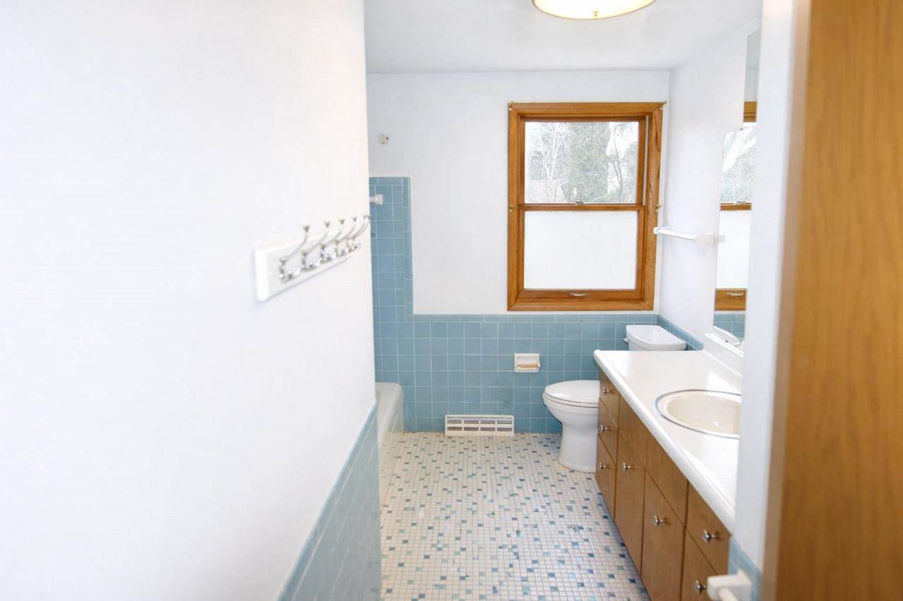 6702 Inner Drive, Madison, WI 53705