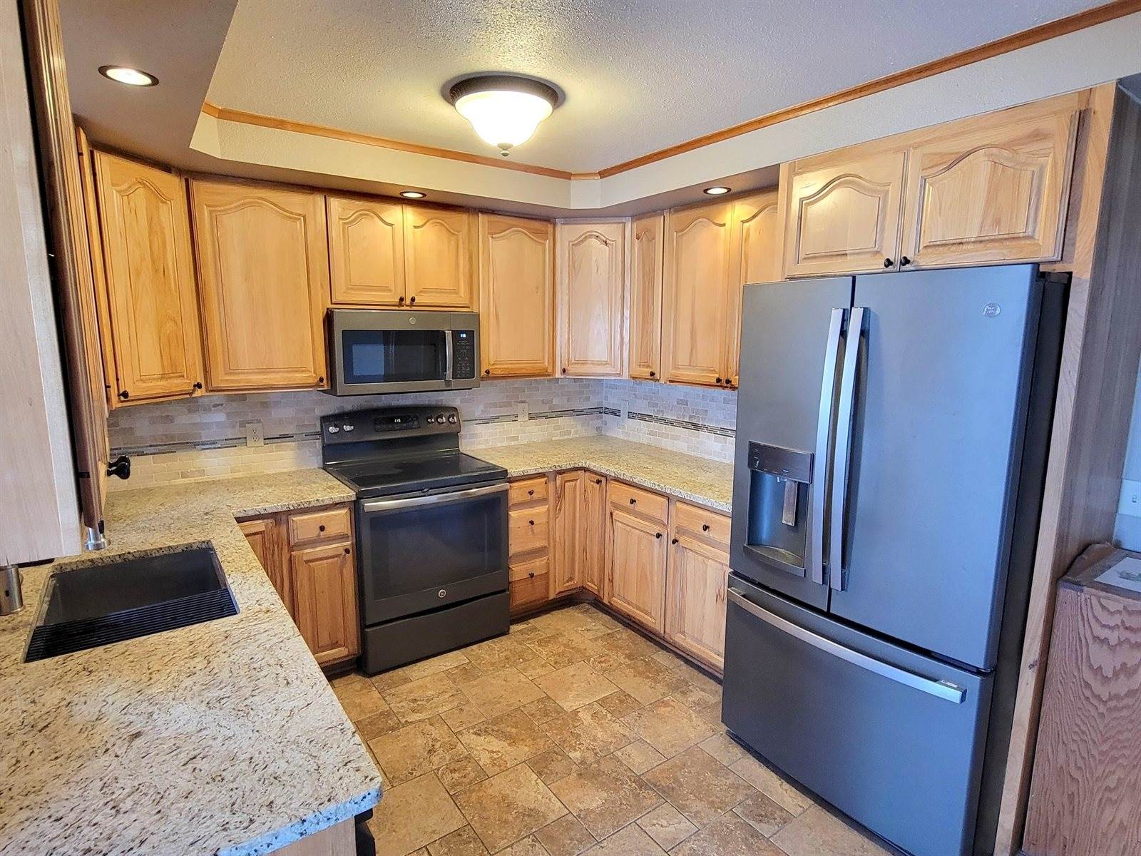 3717 Token, Burke, WI 53532