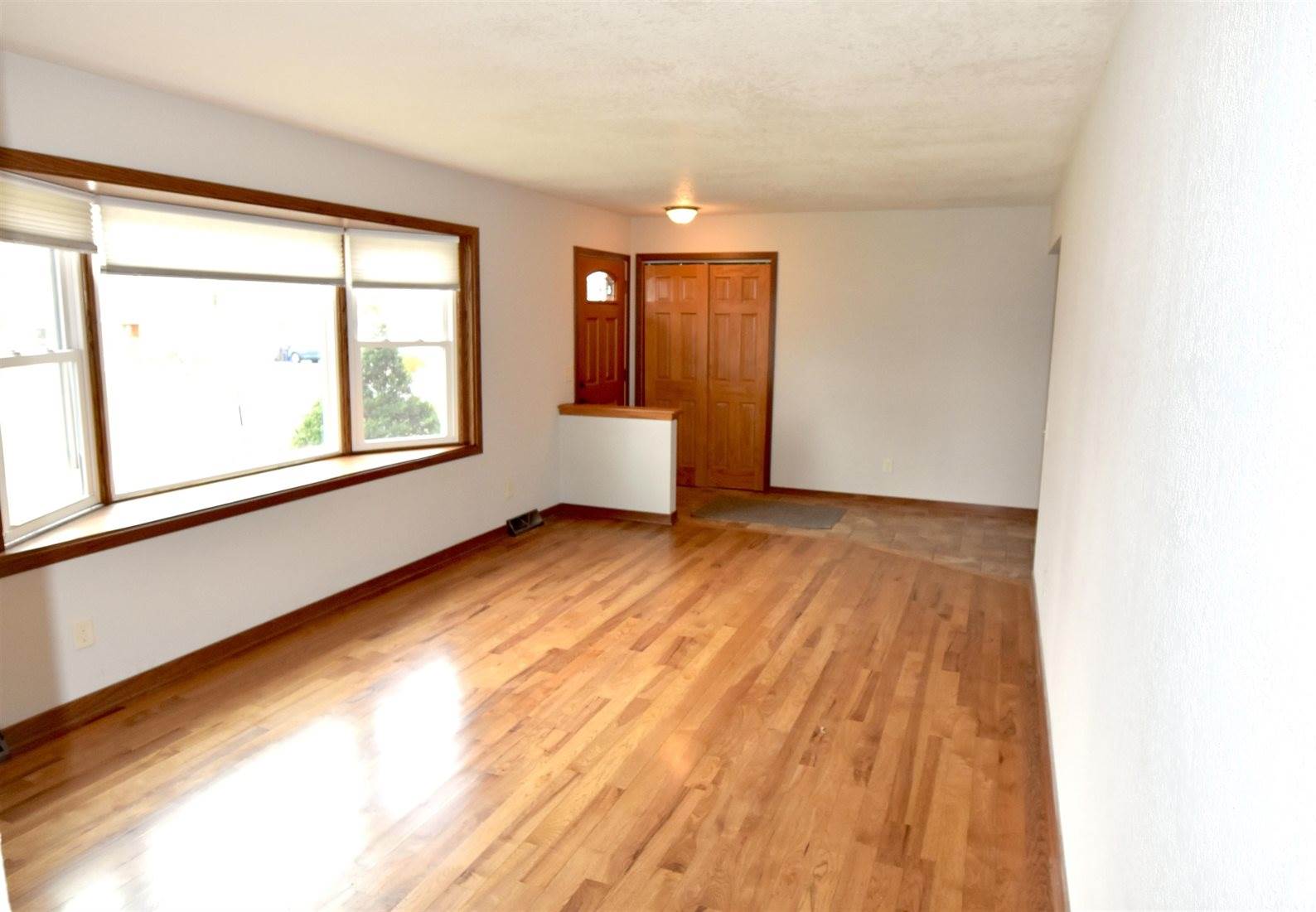 3717 Token, Burke, WI 53532