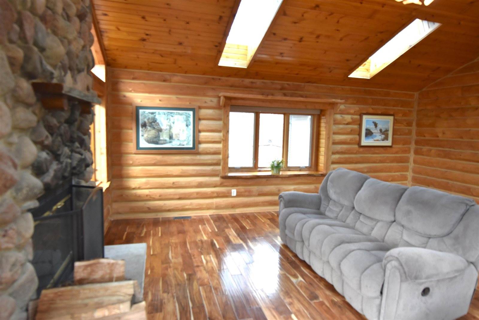3717 Token, Burke, WI 53532