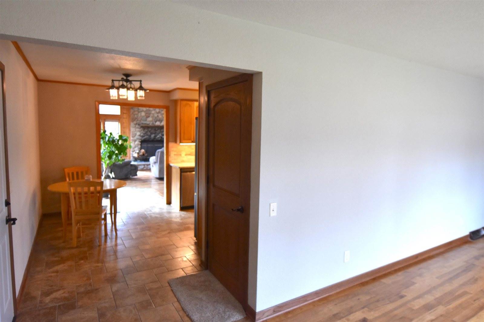 3717 Token, Burke, WI 53532