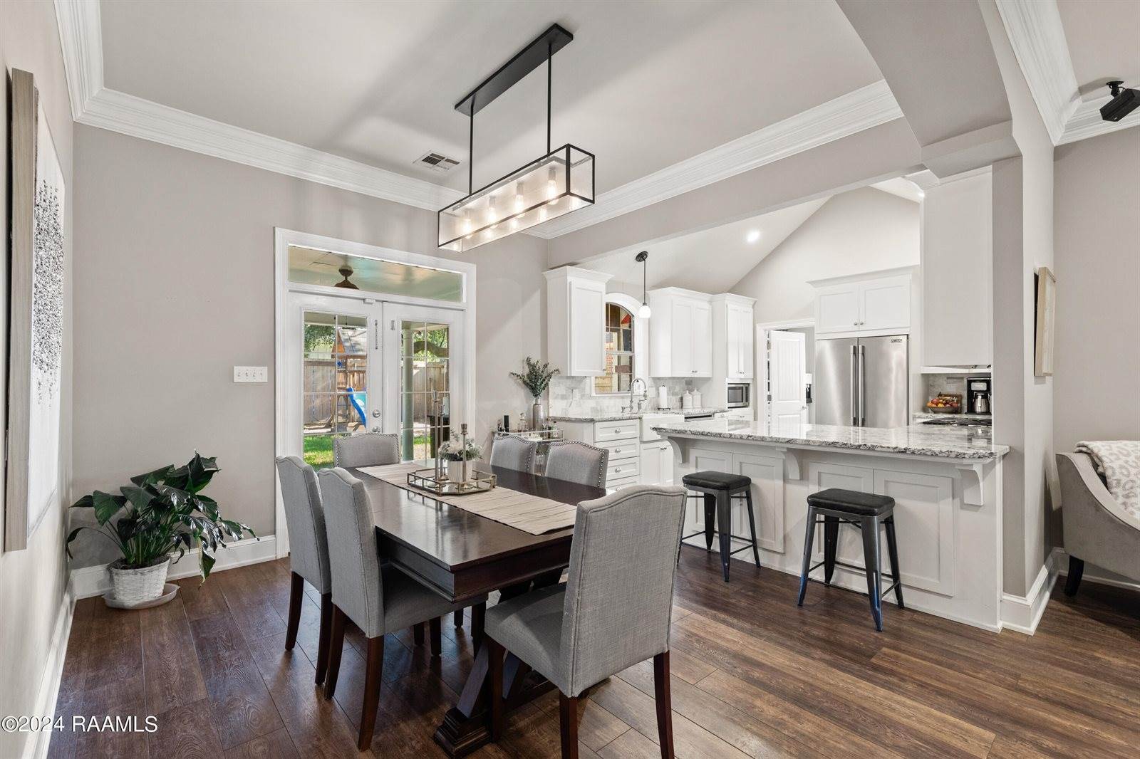 41 Oakthorn Court, Youngsville, LA 70592