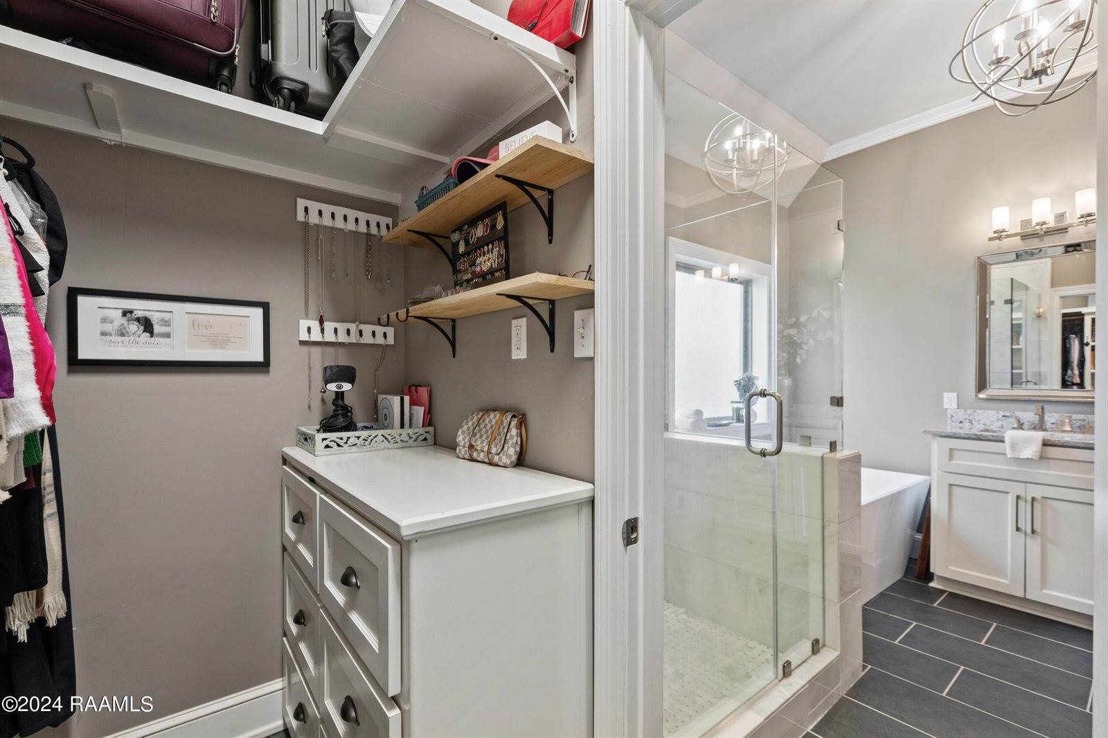 41 Oakthorn Court, Youngsville, LA 70592