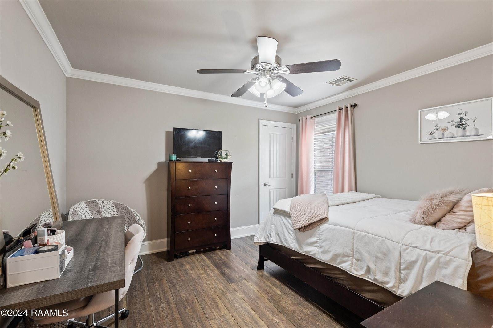 41 Oakthorn Court, Youngsville, LA 70592