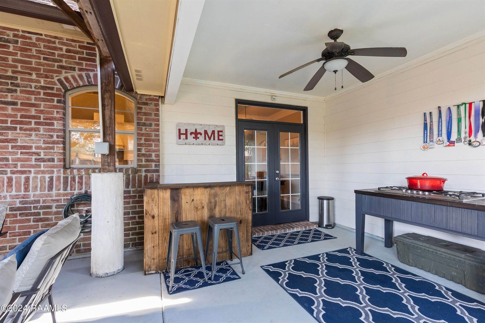 41 Oakthorn Court, Youngsville, LA 70592