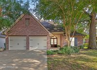 41 Oakthorn Court, Youngsville, LA 70592