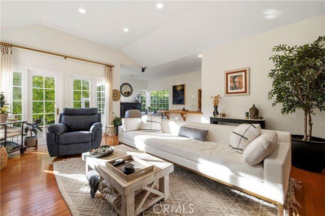 15533 Saddleback Drive, Canyon Country (santa Clarita), CA 91387