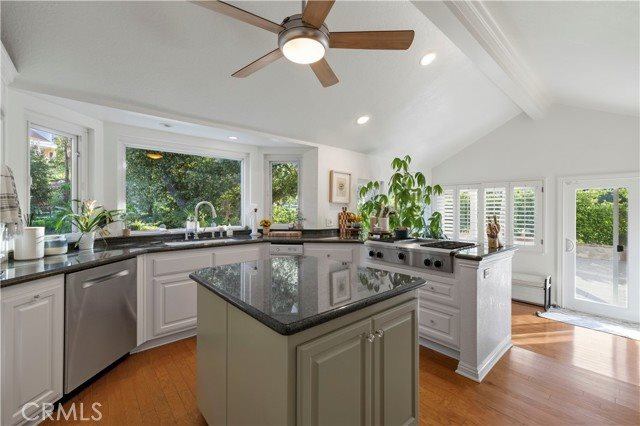 15533 Saddleback Drive, Canyon Country (santa Clarita), CA 91387