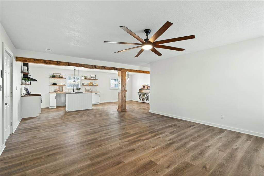 9393 State Route 52 Highway, Amoret, MO 64722