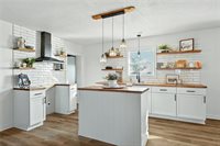 9393 State Route 52 Highway, Amoret, MO 64722